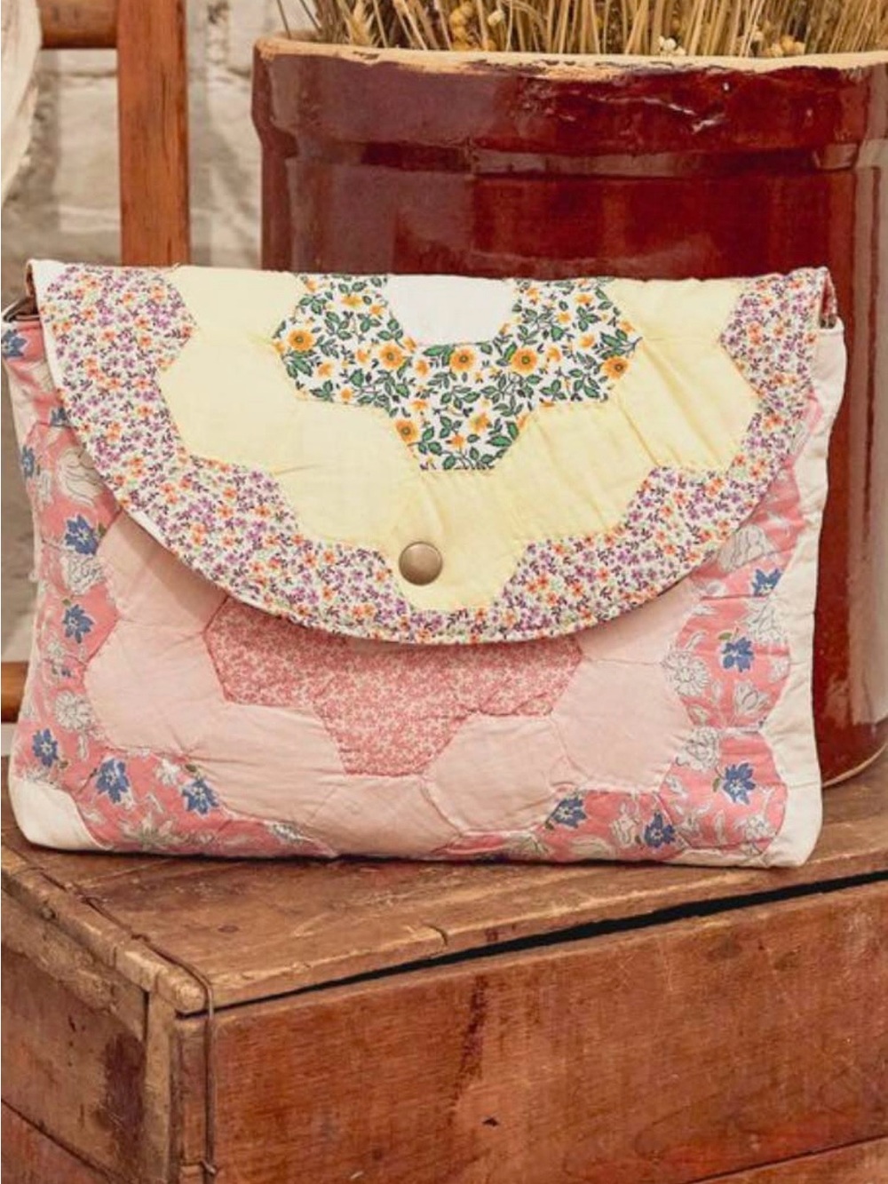 Honeybea Designs Quilted Patchwork Crossbody Bag - Picture 5 of 8